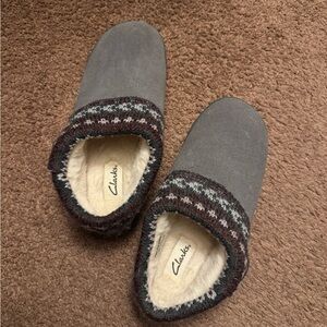 Clarks Gray and Maroon Slippers